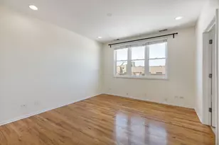 934 W Cuyler Ave, Chicago, IL 60613 - Photo 13