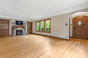 166 Akenside Rd, Riverside, IL 60546 - Photo 3