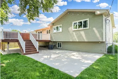 2413 Sioux Avenue, Woodridge, IL 60517 - Photo 5