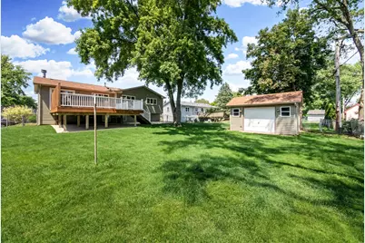 2413 Sioux Avenue, Woodridge, IL 60517 - Photo 7