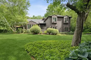 25860 W Timberlake Rd, Barrington, IL 60010 - Photo 1