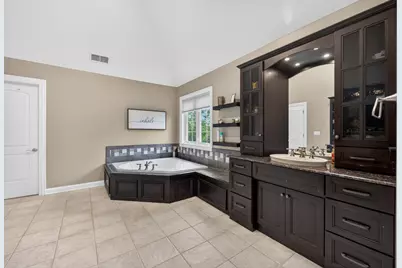 39W696 Henry David Thoreau Place, Saint Charles, IL 60175 - Photo 27