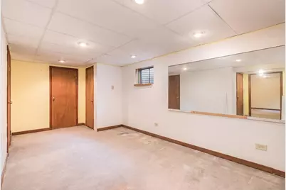 1862 Grosse Pointe Drive, Hanover Park, IL 60133 - Photo 15