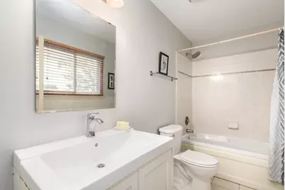 1862 Grosse Pointe Drive, Hanover Park, IL 60133 - Photo 7