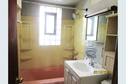 8215 W Forest Preserve Avenue, Chicago, IL 60634 - Photo 11