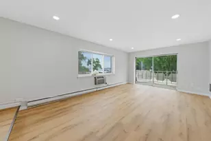 2772 E 75th St, Chicago, IL 60649 - Photo 5