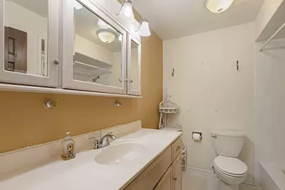 [Address not provided], Libertyville, IL 60048 - Photo 17