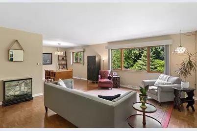 6601 Macarthur Drive, Woodridge, IL 60517 - Photo 3