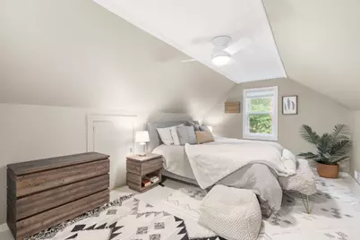5823 N Merrimac Avenue, Chicago, IL 60646 - Photo 9