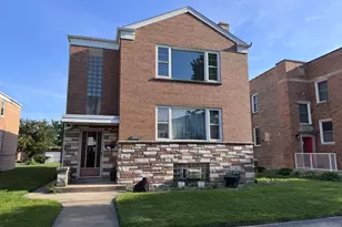 10315 Chaucer St, Westchester, IL 60154 - Photo 1