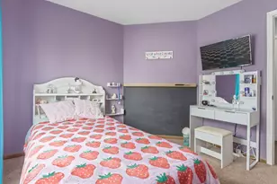 696 Fieldcrest Dr, South Elgin, IL 60177 - Photo 11