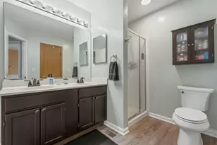 696 Fieldcrest Dr, South Elgin, IL 60177 - Photo 13
