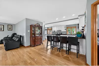 21 S Elmhurst Road, Prospect Heights, IL 60070 - Photo 11