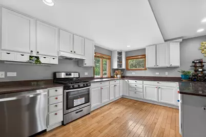 21 S Elmhurst Road, Prospect Heights, IL 60070 - Photo 5