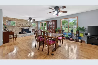 21 S Elmhurst Road, Prospect Heights, IL 60070 - Photo 13