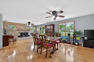 21 S Elmhurst Rd, Prospect Heights, IL 60070 - Photo 13