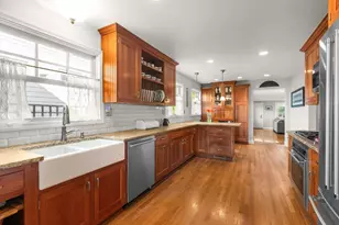 222 E Center Ave, Lake Bluff, IL 60044 - Photo 9