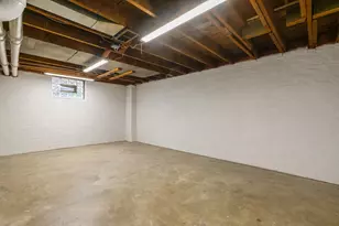 7727 W Berwyn Ave, Chicago, IL 60656 - Photo 15