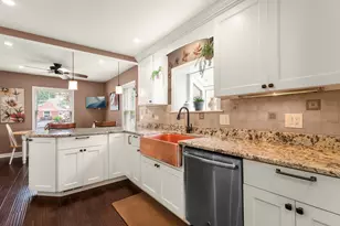 7727 W Berwyn Ave, Chicago, IL 60656 - Photo 7