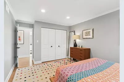 9424 Tripp Avenue, Skokie, IL 60076 - Photo 35