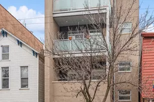 2918 N Lakewood Ave, Chicago, IL 60657 - Photo 1