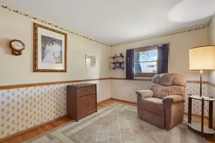 472 W Walnut Ave, Des Plaines, IL 60016 - Photo 17