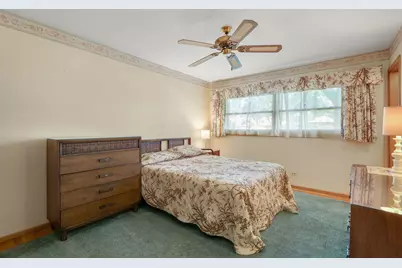 472 W Walnut Avenue, Des Plaines, IL 60016 - Photo 13