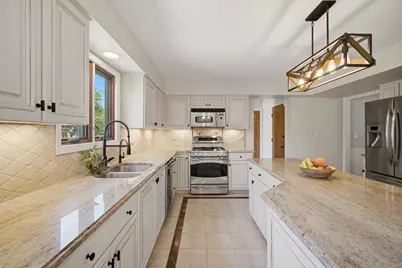 566 Yardley Trail, Mundelein, IL 60060 - Photo 13