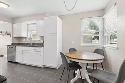 730 S Monterey Avenue, Villa Park, IL 60181 - Photo 7