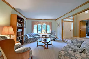 213 John Dr, Bartlett, IL 60103 - Photo 9