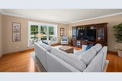 1565 Freeman Road, Hoffman Estates, IL 60192 - Photo 11