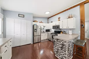 [Address not provided], Streamwood, IL 60107 - Photo 7