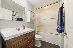 [Address not provided], Streamwood, IL 60107 - Photo 9