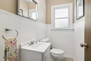 1201 E Barberry Ln, Mount Prospect, IL 60056 - Photo 13