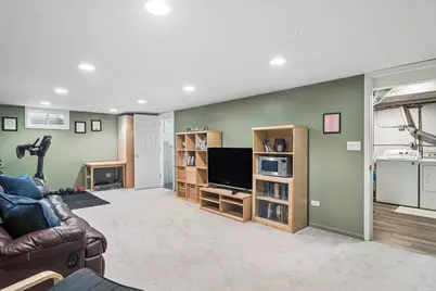 1201 E Barberry Lane, Mount Prospect, IL 60056 - Photo 21