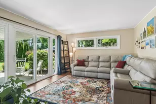 1201 E Barberry Ln, Mount Prospect, IL 60056 - Photo 11