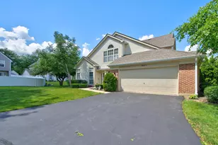 354 Ashford Cir, Bartlett, IL 60103 - Photo 1