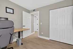 354 Ashford Cir, Bartlett, IL 60103 - Photo 19