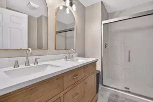 354 Ashford Cir, Bartlett, IL 60103 - Photo 17