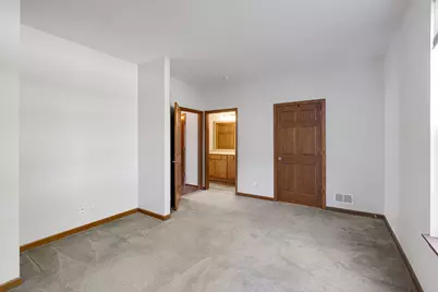 900 Scottsdale Drive, Hampshire, IL 60140 - Photo 9