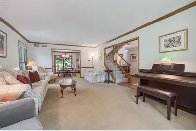 21W728 McCarron Road, Glen Ellyn, IL 60137 - Photo 7