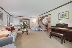 21W728 McCarron Rd, Glen Ellyn, IL 60137 - Photo 7