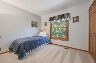 21W728 McCarron Rd, Glen Ellyn, IL 60137 - Photo 23