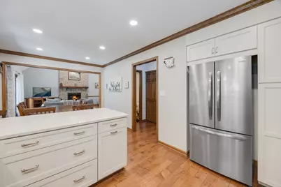 21W728 McCarron Road, Glen Ellyn, IL 60137 - Photo 11