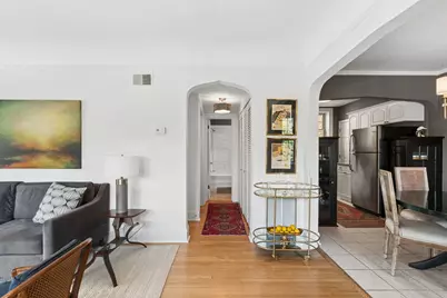1956 W Melrose Street #202, Chicago, IL 60657 - Photo 9