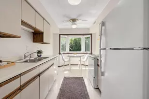6820 Joliet Rd, Indian Head Park, IL 60525 - Photo 9
