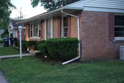 556 Crestwood Drive, Des Plaines, IL 60016 - Photo 3
