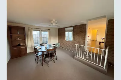 556 Crestwood Drive, Des Plaines, IL 60016 - Photo 7