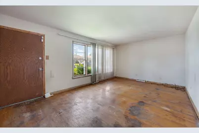 2558 E 93rd Street, Chicago, IL 60617 - Photo 13