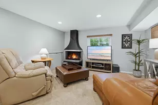 689 Timber Hill Rd, Deerfield, IL 60015 - Photo 17